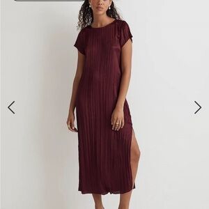 Madewell Short-Sleeve Slip Midi Dress In Plisse Size S Mulberry Wine Slit